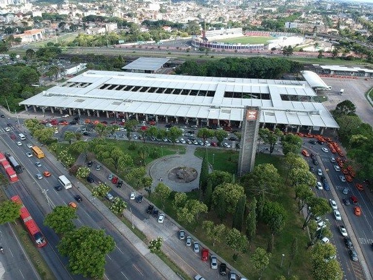 Apto 1Q 300MB Fibra Ótica Próx Shop Estação