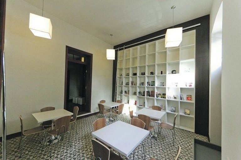 Studio Alto Padrão c/ vaga - Shop. Estação