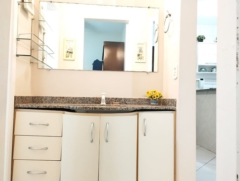 Casa Cond 2Q com Churrasqueira
