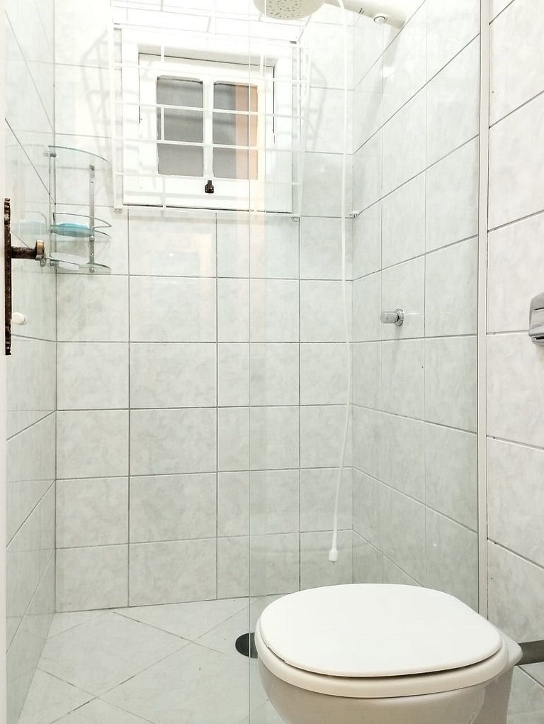Casa Cond 2Q com Churrasqueira