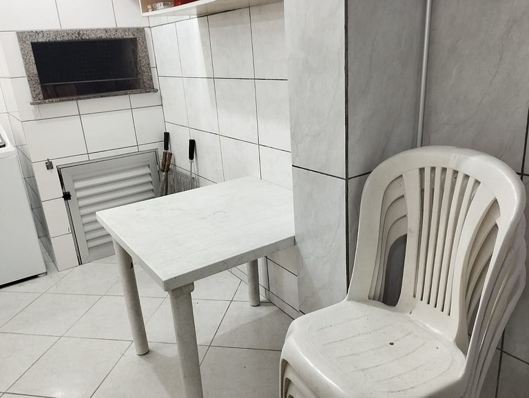 Casa Cond 2Q com Churrasqueira