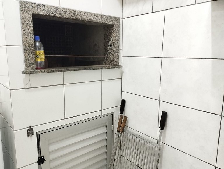 Casa Cond 2Q com Churrasqueira