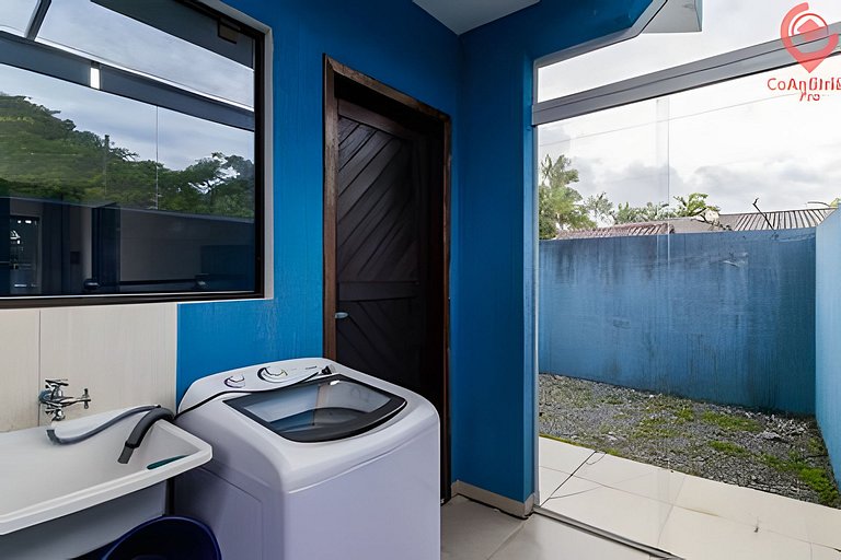 Casa com Piscina - Bal. Solimar