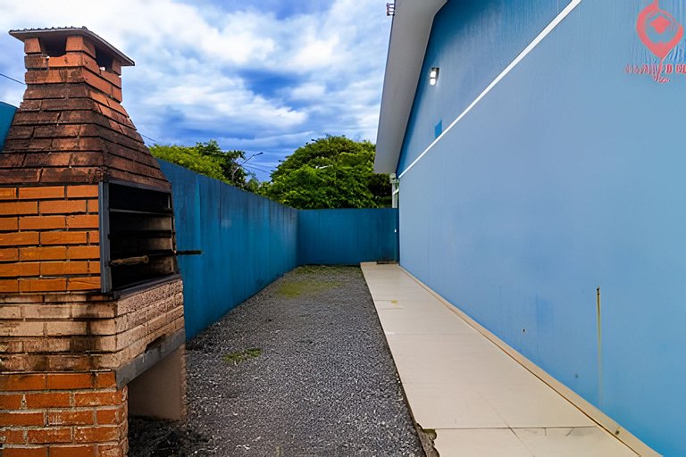 Casa com Piscina - Bal. Solimar